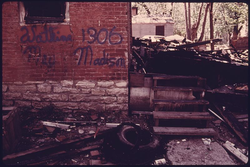 File:BURNED OUT SHELL IS ALL THAT REMAINS OF THE HOUSE VACATED BY THE ERNEST WATKINS FAMILY IN THE MULKEY SQUARE AREA.... - NARA - 557349.jpg