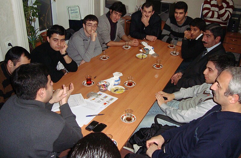 File:Baku4 meetup13.JPG