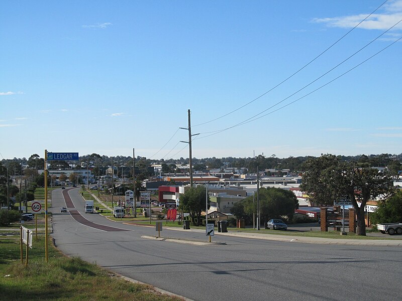 File:Balcatta Road 04 E at W end industrial.jpg