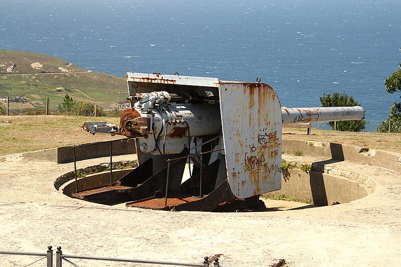 File:Batería B-9 de Monticaño Cañón Vickers de 152,4 50 mm (38199884706).jpg