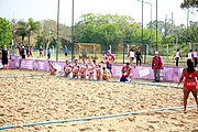 Deutsch: Beachhandball bei den Olympischen Jugendspielen 2018; Tag 6, 11. Oktober 2018; Mädchen, Platzierungssspiel Ränge 11-12 – Amerikanisch Samoa-Mauritius 2:1 English: Beach handball at the 2018 Summer Youth Olympics at 11 October 2018 – Girls Placement Match 11-12 – American Samoa-Mauritius 2:1