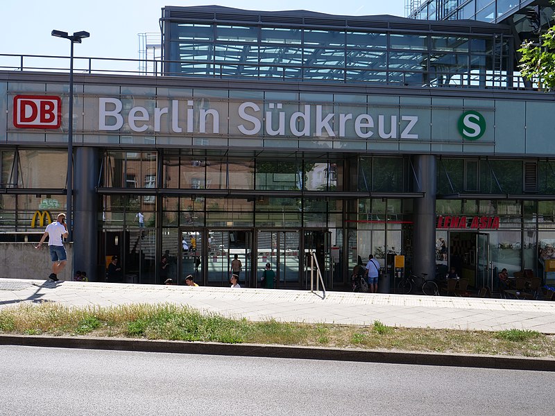 File:Berlin Südkreuz entrance 2019-06-27 02.jpg