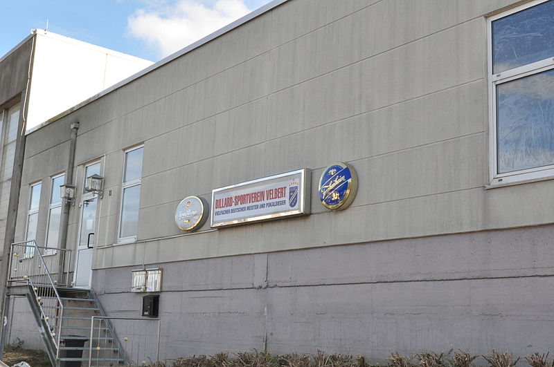 File:Billard Sportverein Velbert Haupteingang.JPG