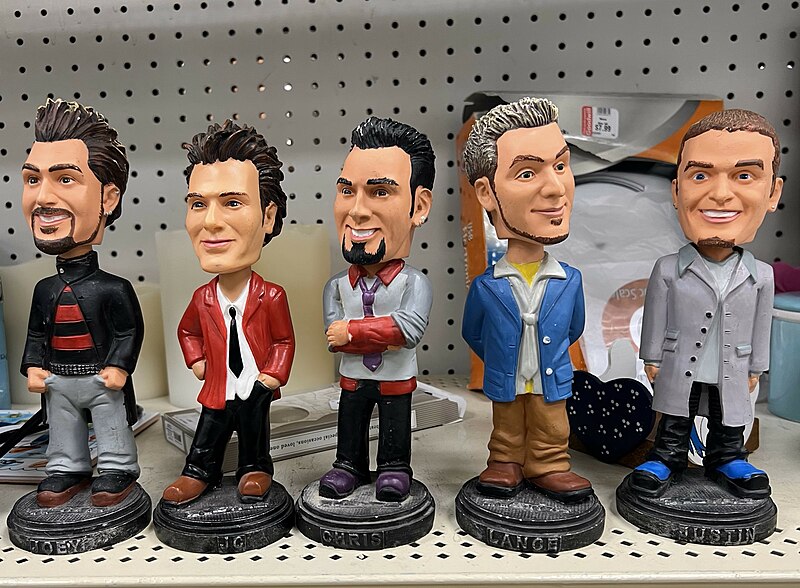 File:Bobbleheads of NSYNC.jpg