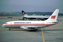 Boeing 737-200 in 1987 Braathens B737-200 and British Airways 757.jpg