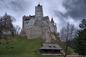 Bran castle (47626731362).jpg