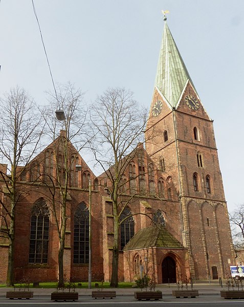 File:Bremen St. Martini 80653 apr13str10h34.jpg