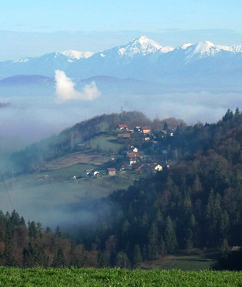 Brezje pri Lipoglavu Slovenia.jpg