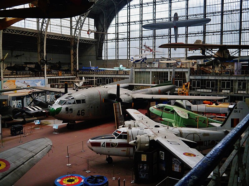 File:Bruxelles Musée Royal de l'Armée Flugzeug 18.jpg