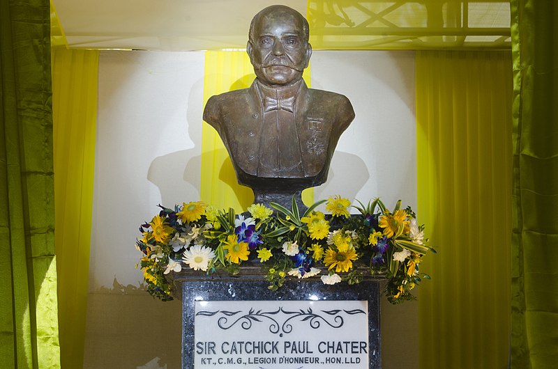 File:Bust of Catchick Paul Chater.jpg