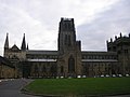 Cathédrale de Durham vue de la place à l'extérieur