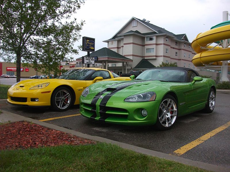 File:Chevrolet Corvette and Dodge Viper (4803658416).jpg