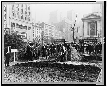 A gardening demonstration in New York City, 1922