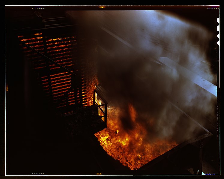 File:Coke being pushed into a quenching car, Hanna furnaces of the Great Lakes Steel Corporation, Detroit, Mich. LCCN2017878789.jpg