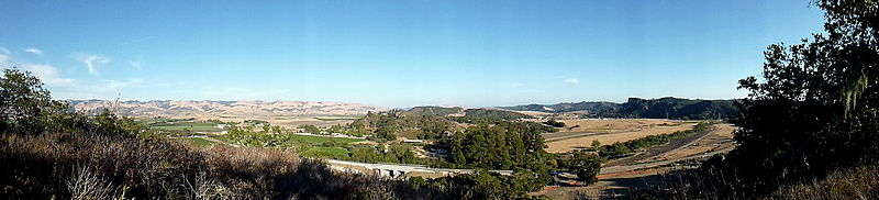 File:Corral de Piedra panorama facing southeast.JPG