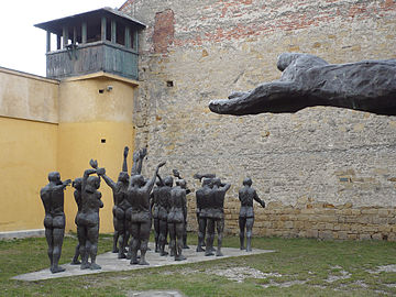 Grupul statuar "Cortegiul sacrificaților", opera sculptorului Aurel I. Vlad