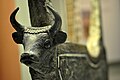 Коровья голова Серебряной лиры из Большой ямы смерти на Королевском кладбище, Ур, южная Месопотамия, Ирак. Британский музей, Лондон