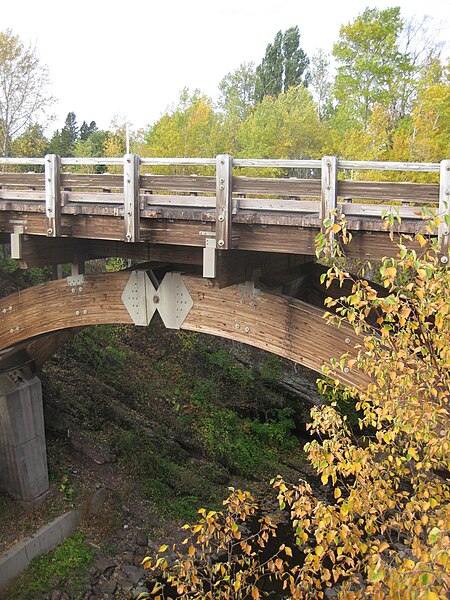 File:Current Wooden Lake Shore ridge.jpg