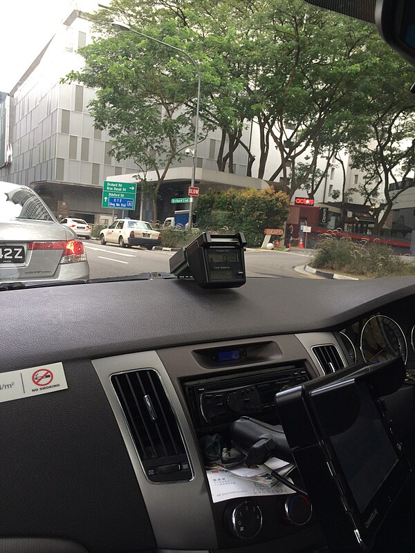 An IU installed in a Comfort Taxi-managed Hyundai Sonata CRDI