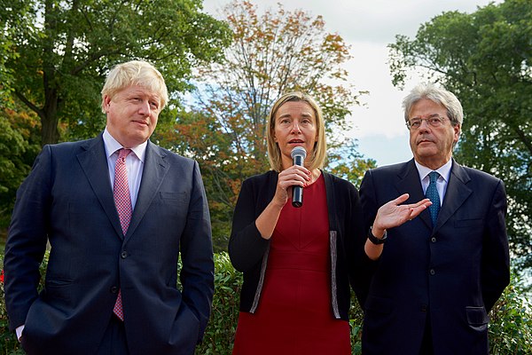 Gentiloni with Boris Johnson and Federica Mogherini in September 2016.