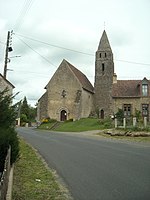 Saint-Martin des Loges Kilisesi, Coudrecieux.jpg