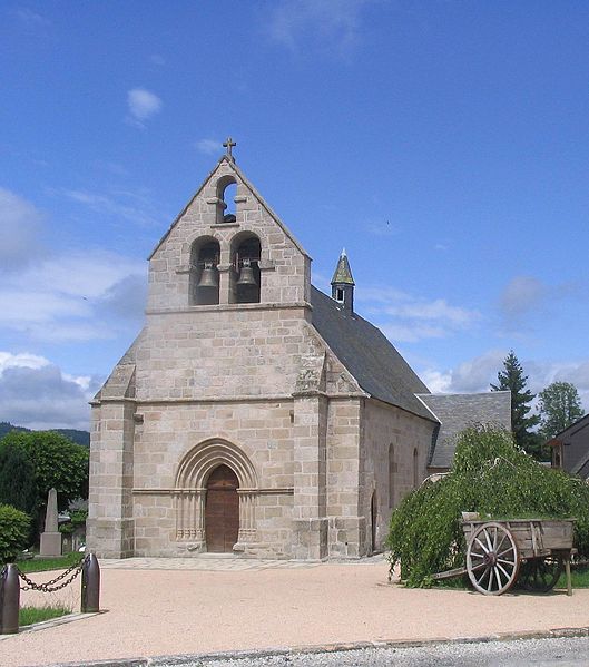 Fitxer:Eglise d'Ambrugeat.jpg