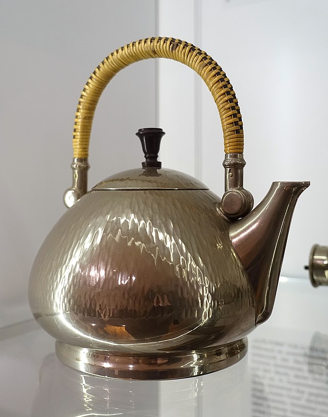 Electric tea kettle, Peter Behrens; Manufacturer: AEG (Allgemeine  Elektrizitäts-Gesellschaft)