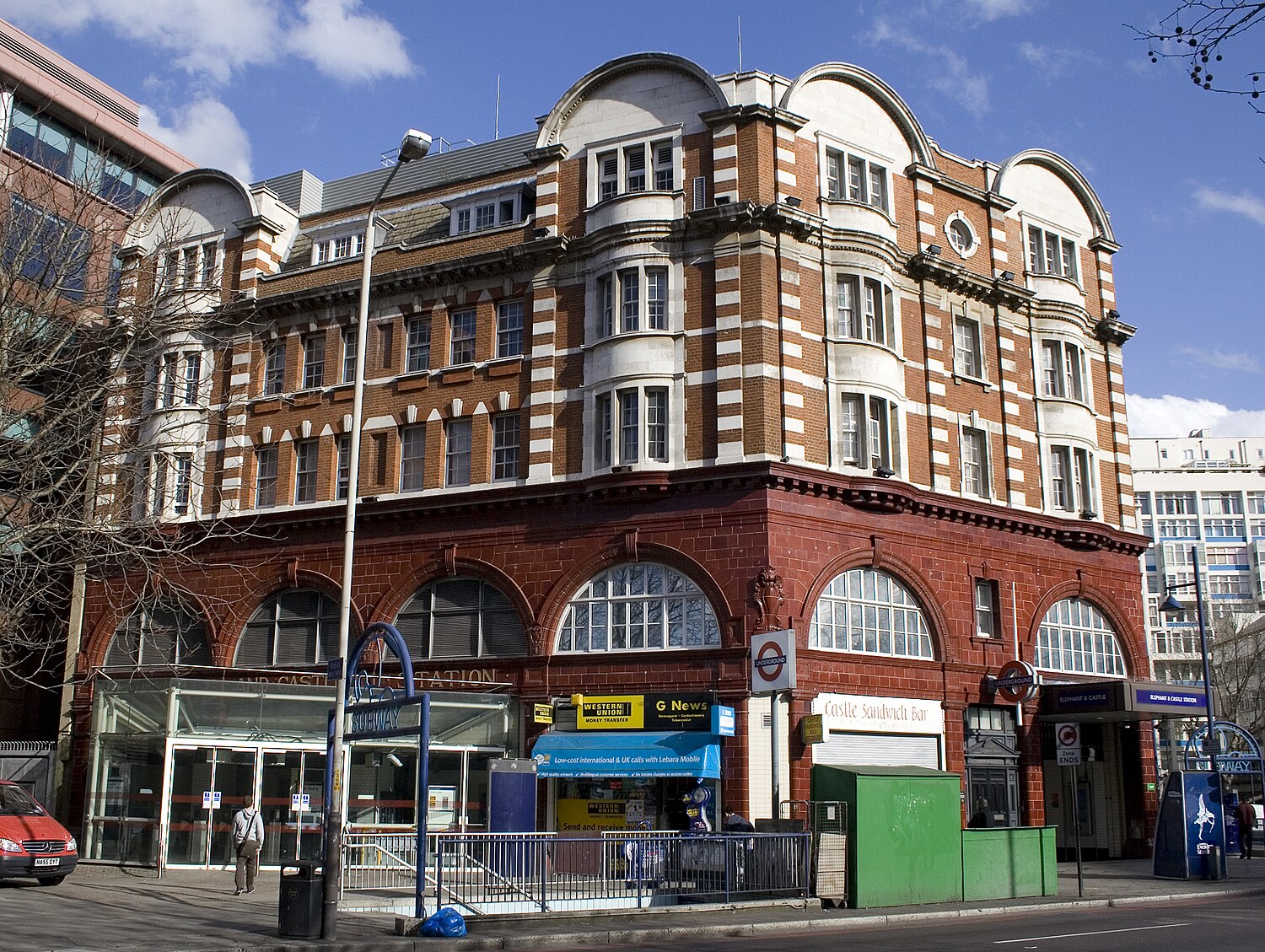 How Did Elephant and Castle In Central London Get Its Name? - WorldAtlas