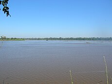 Encuentro de los ríos Mamoré y Beni desde Brasil.jpg