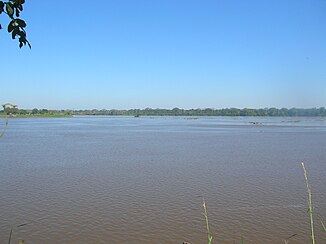 A Río Mamoré (bal első) és Río Beni (bal hátsó) összefolyása a Rio Madeirára (jobbra)