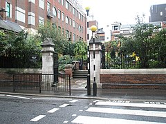 Entrance to Drury Lane Gardens - geograph.org.uk - 1028527.jpg