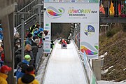 Deutsch: 2. und finaler Lauf der Juniorinnen bei den 33. FIL Juniorenweltmeisterschaften 2018 in Altenberg/Erzgebirge am 1. Februar 2018 (Namen der Abgebildeten in den Kategorien) English: 2nd and final run female juniors at the 2018 33th FIL Junior World Championships at Februar 1st alt Altenberg, Germany (names in categories)