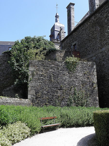 Fichier:Fougères (35) Tour du Papegault 06.JPG