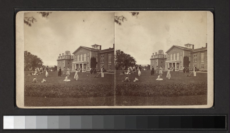 File:Front of the Mansion and lawn (NYPL b11707986-G91F131 010F).tiff