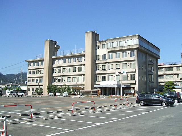 府中市役所庁舎