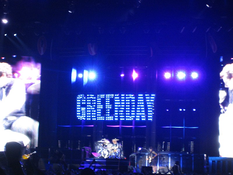 صورة:Green Day in concert.jpg