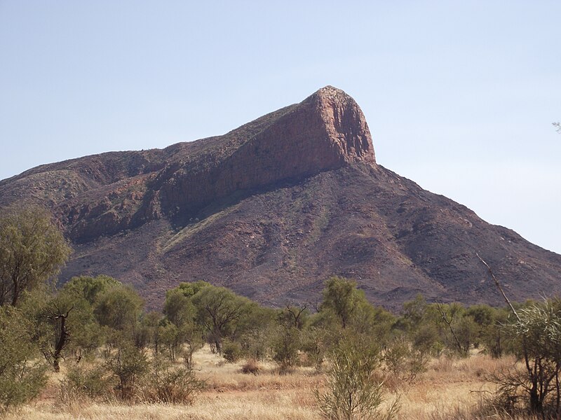 File:Haasts Bluff, NT photographed in 2011. 01.JPG