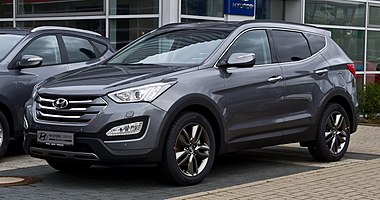 Hyundai Santa Fe 2.2 CRDi 4WD Premium (III) – Frontansicht, 31. Dezember 2012, Düsseldorf.jpg