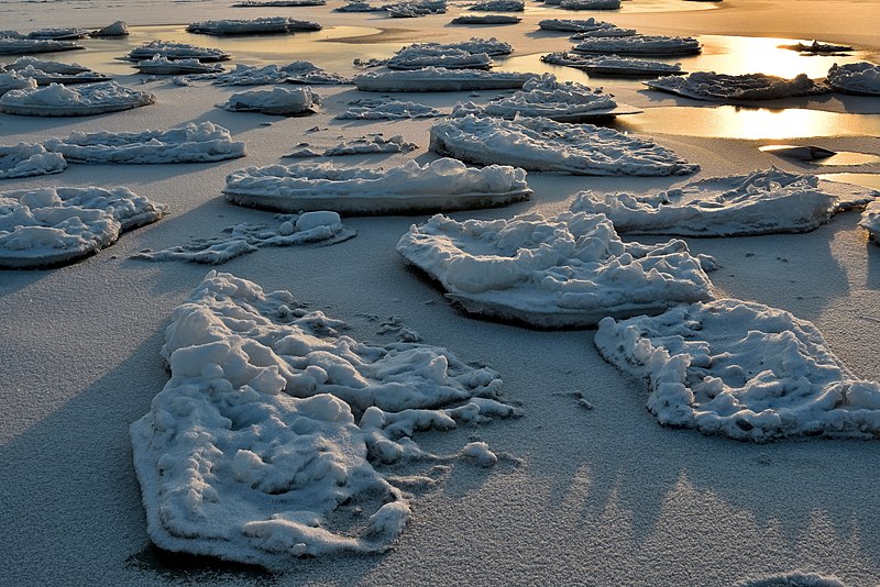 File:Ice off the coast at sunset.jpg