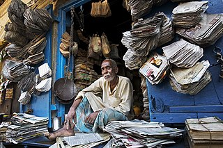 India - Varanasi paper bag maker - 0078.jpg