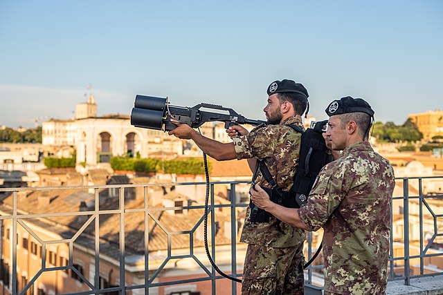 Italian Army soldiers of the 17th Anti-aircraft Artillery Regiment "Sforzesca" with a portable [1] CPM-Drone Jammer in Rome