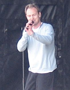 Jason Donovan - South Shields - 29 July 2007.jpg