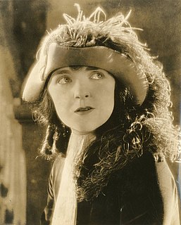 Jean Paige American actress (1895–1990)