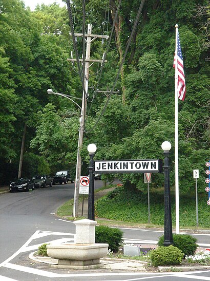 How to get to Jenkintown with public transit - About the place