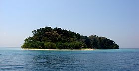 Milli parkdakı 15 adadan biri olan Colli Buoy adası