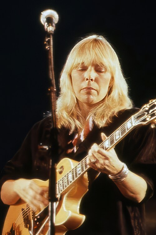 Joni Mitchell was the first female award recipient in 1996.