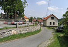 Čeština: Postranní ulice v Kamenném Újezdci, části Kamenného Přívozu English: Side street in Kamenný Újezdec, part of Kamenný Přívoz, Czech Republic