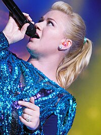 Kelly Clarkson performing during the 12th Annual Honda Civic Tour. Kelly Clarkson 2013 Honda Civic Tour.JPG