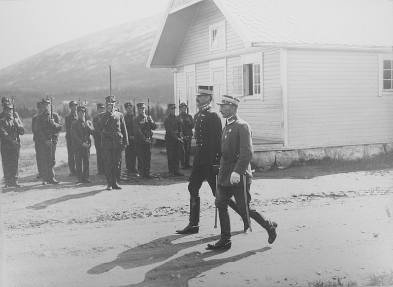 File:Kong Haakon på Drevjamoen 1922.jpg