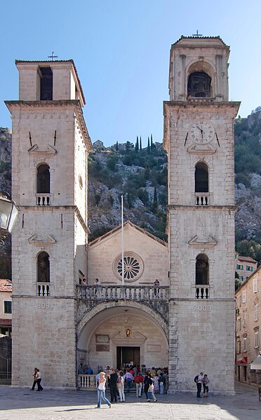 File:Kotor - Cathédrale St Tryphon.JPG